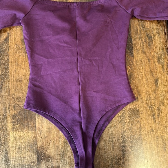 Lulus off the shoulder bodysuit. - Picture 3 of 7